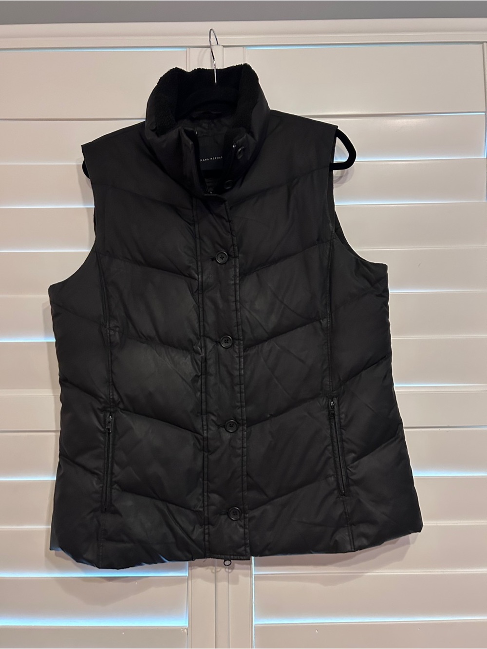 Banana Republic Puffer Vest Black Size Large